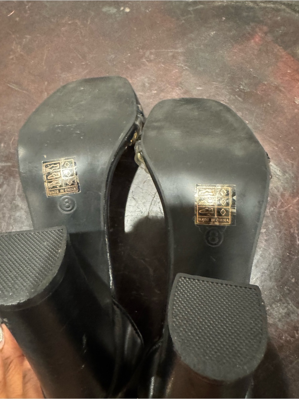 Black High Heel Sandals with Gold Chain Detail size 8 - Picture 6 of 6